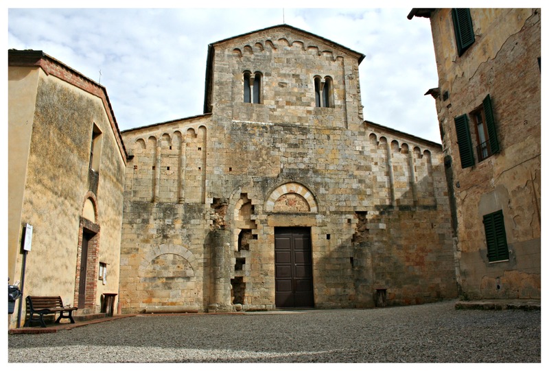 Abbazia dei Santi Salvatore e Cirino Abbazia dei Santi Salvatore e Cirino