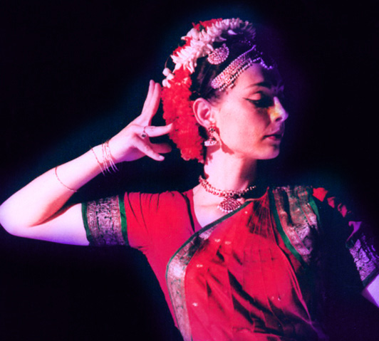 Chandra maestra di danza indiana al Castagnolino Chandra maestra di danza indiana al Castagnolino
